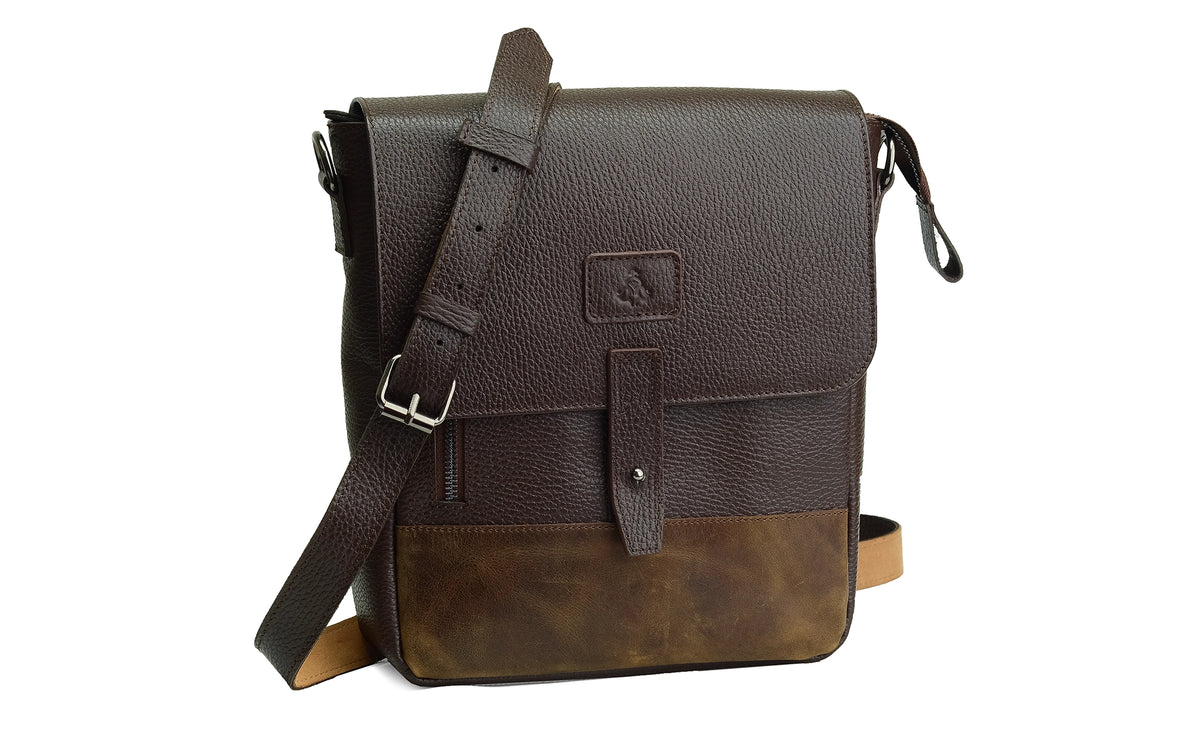 Classic men's leather crossbody bag, brown